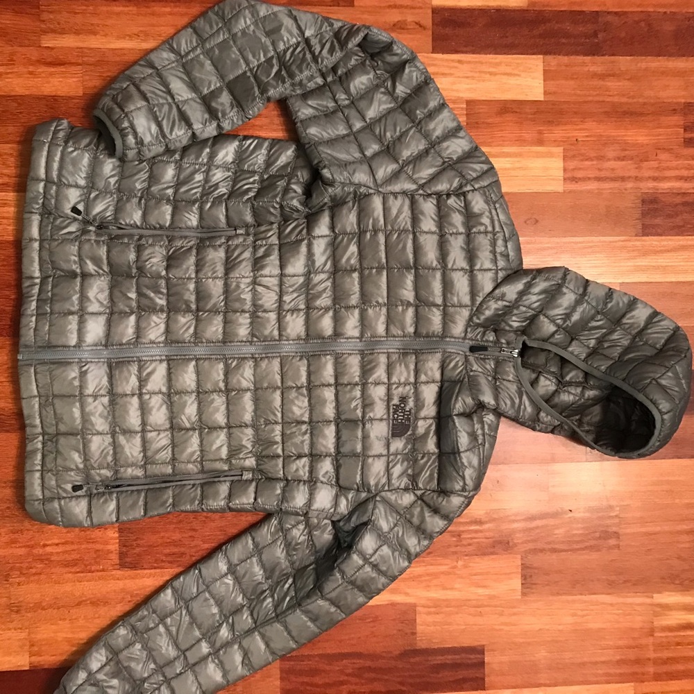 Northface Men’s Jacket - size medium